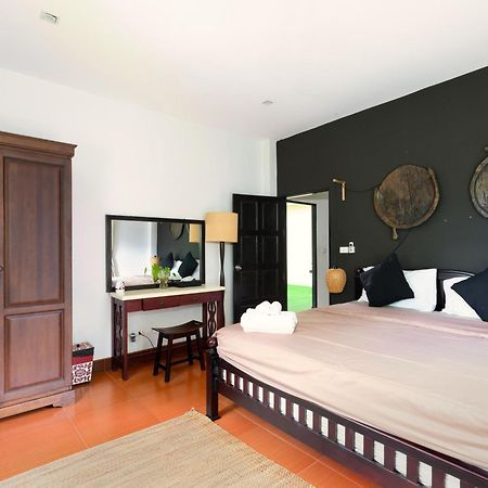 Beachfront Pool Villa Bãi biển Kamala Ngoại thất bức ảnh