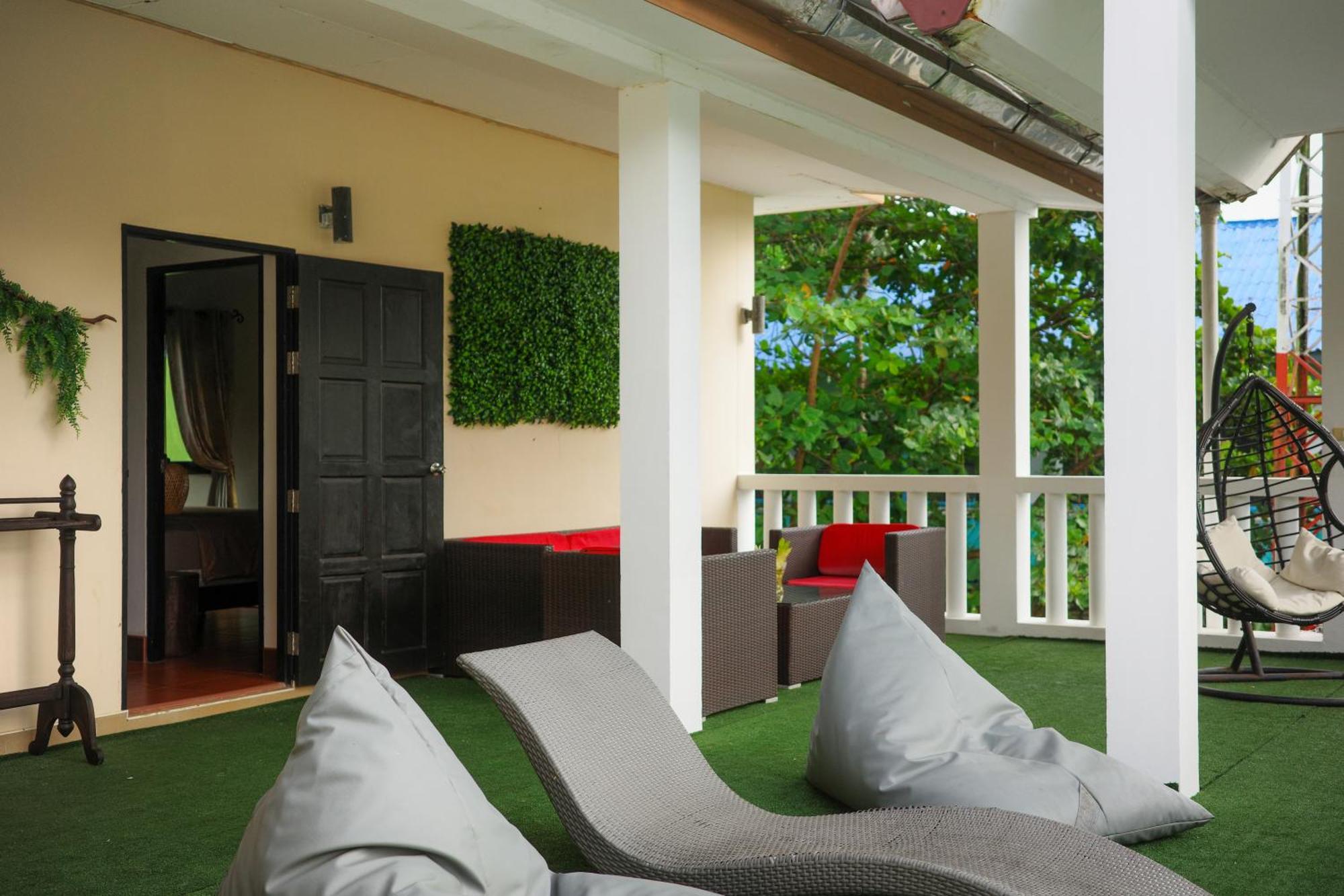 Beachfront Pool Villa Bãi biển Kamala Ngoại thất bức ảnh